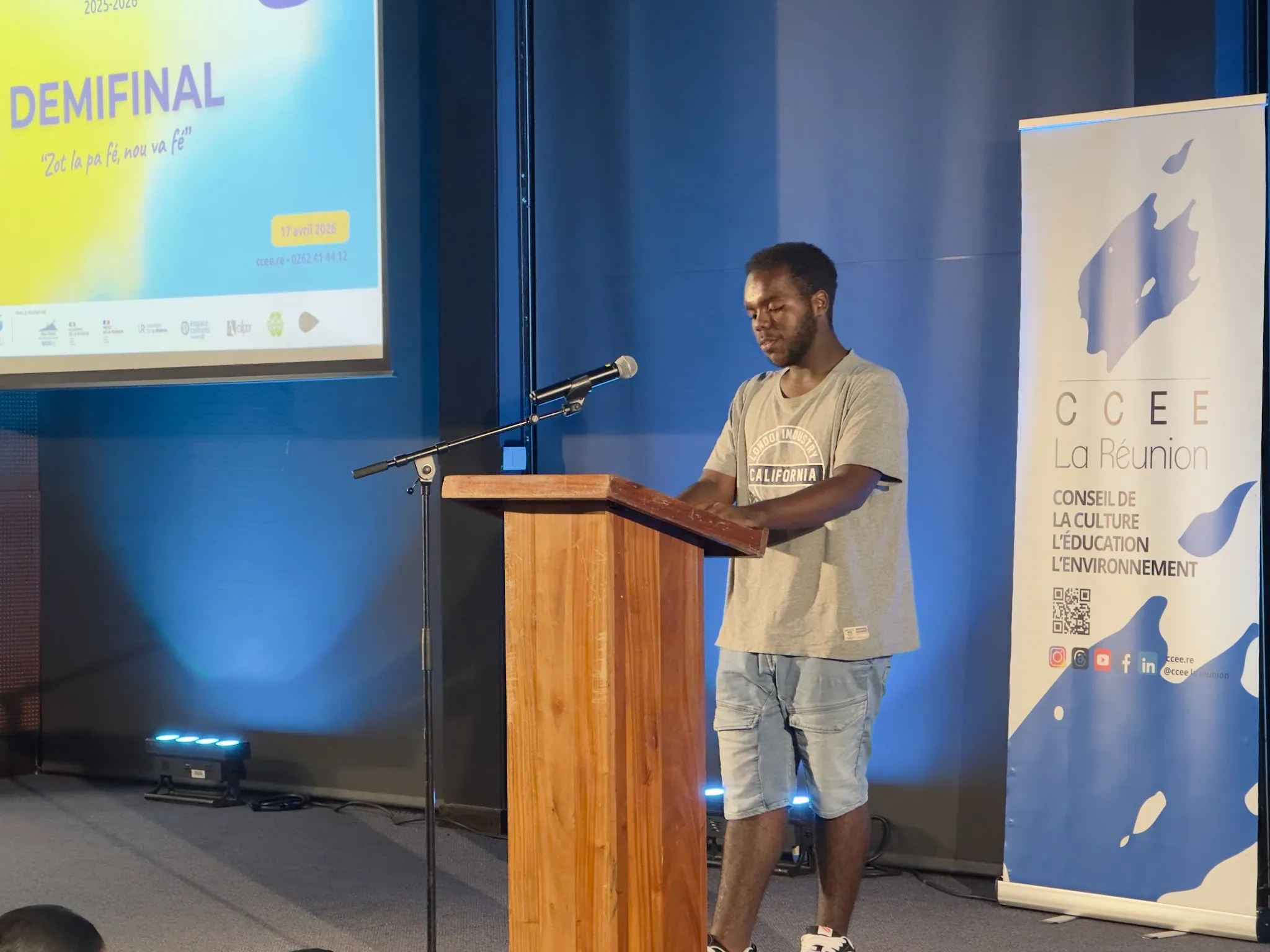 Second.e candidat.e en prestation lors de la demi-finale KoZarlor 2026