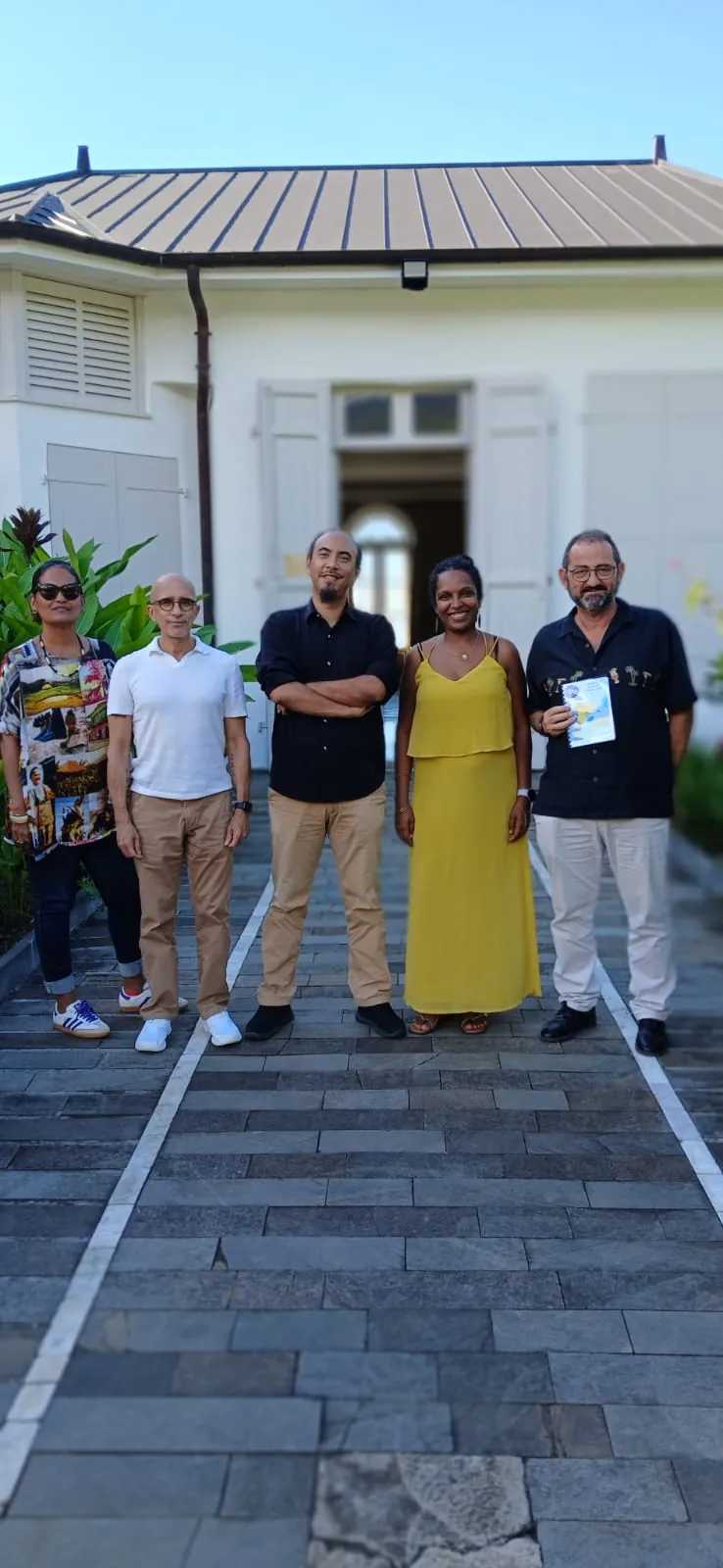 Photo de groupe des membres du jury lors de la demi-finale du concours d’éloquence KoZarlor 2025-2026